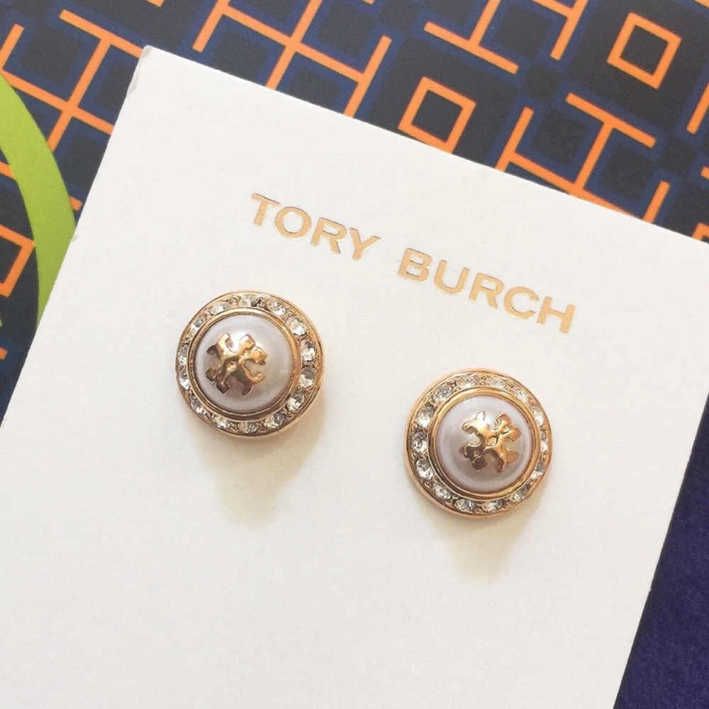 New Tory Burch Natalie Gold Pearl Stud Earrings - Picture 2 of 5